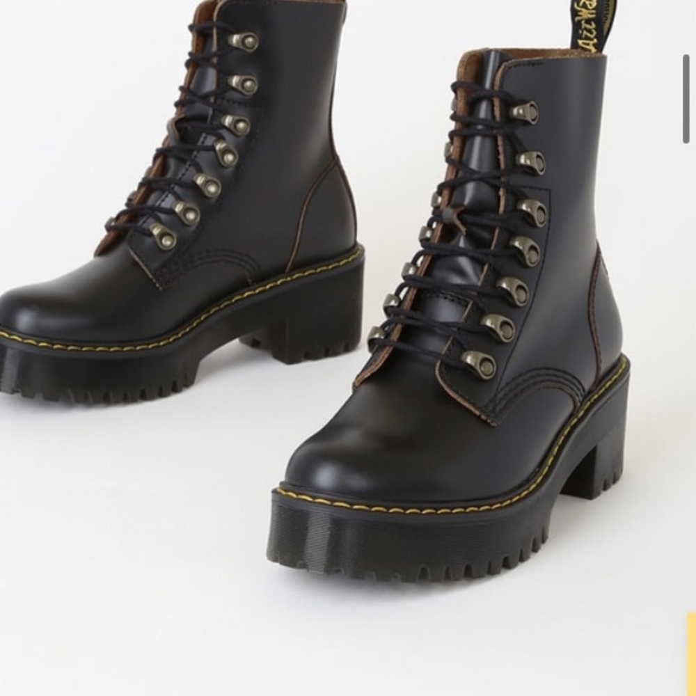 New Dr Martens Leona vintage smooth leather boots - Picture 3 of 14